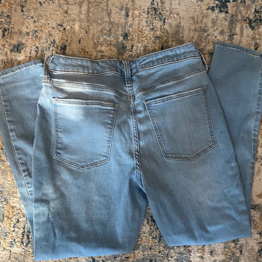 Universal Thread Light Blue Straight Leg Jeans